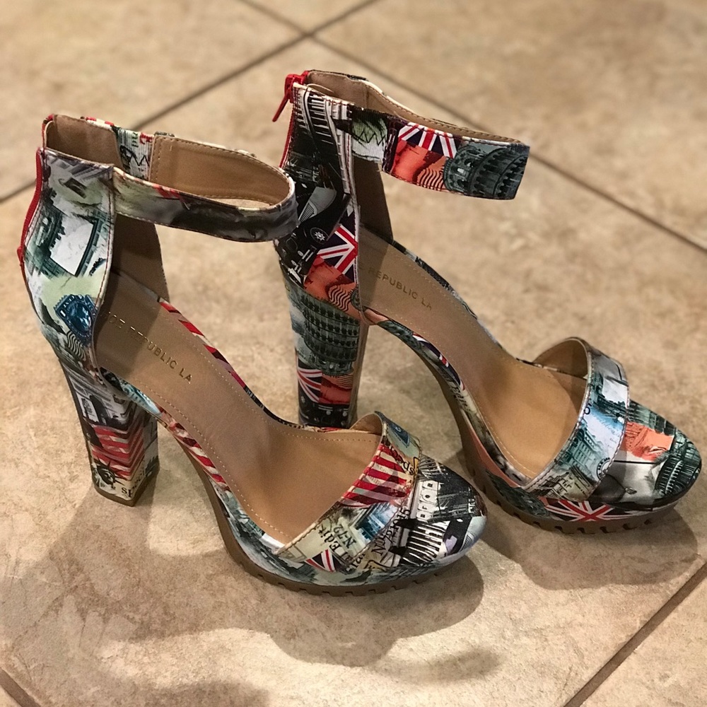 International printed rubber soled platform heels - Picture 2 of 8